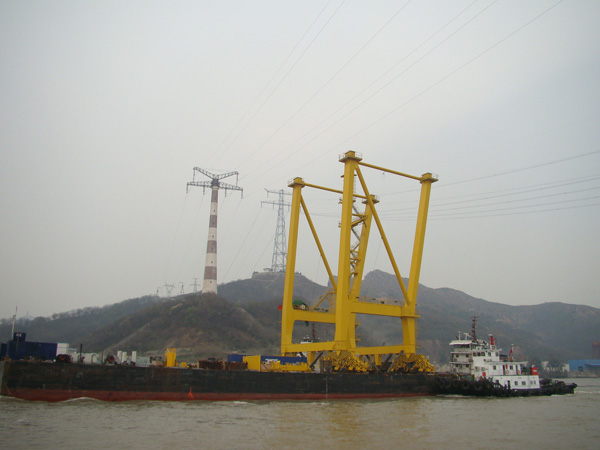 Cranes transport in pre-fabricated structures