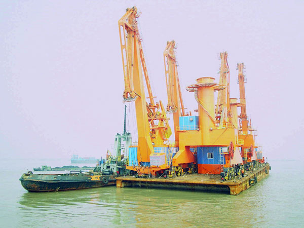 Jib cranes transport