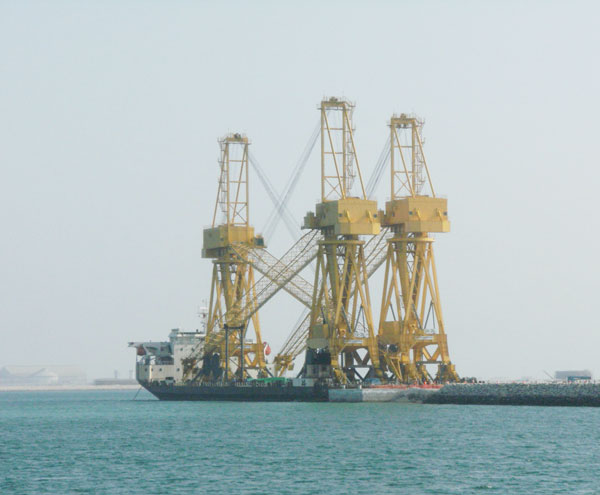 Jib cranes complete transport